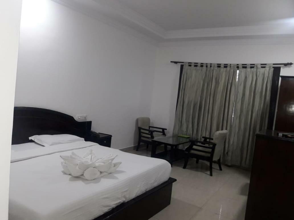 Hotel Vindhwashni Haldwāni Esterno foto
